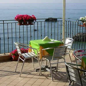  Bed & Breakfast Miramare Italia